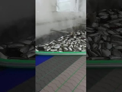 Ligne automatique de production de conserves de poisson 4000CPH 8000 CPH 12000CPH pour les sardines